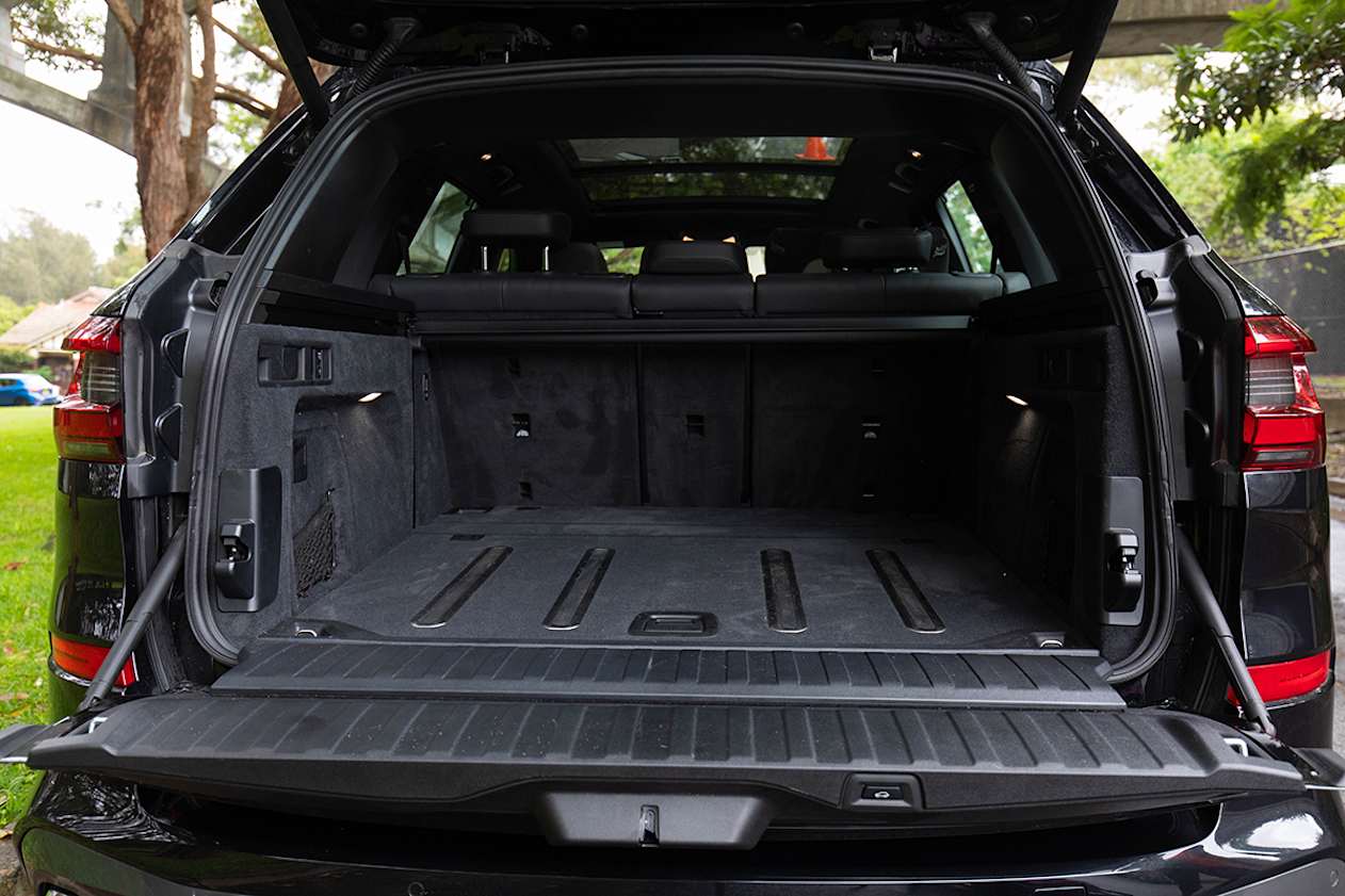 BMW X5 2020 boot space